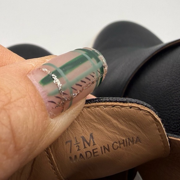 Paolo Linea black  Leather Wedge Sneakers with side cutouts sz 7.5 - Picture 8 of 8